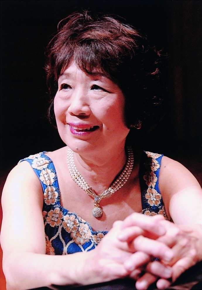 岩崎 淑 Shuku Iwasaki
